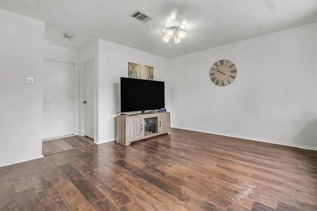 2129 Jester Farms Road Round Rock TX 78664