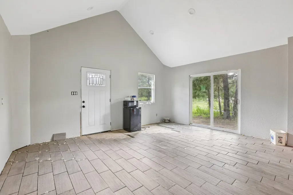 499 Bridgestone Court Lockhart TX 78644