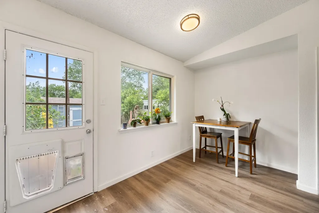 5800 Breezewood Drive Austin TX 78745