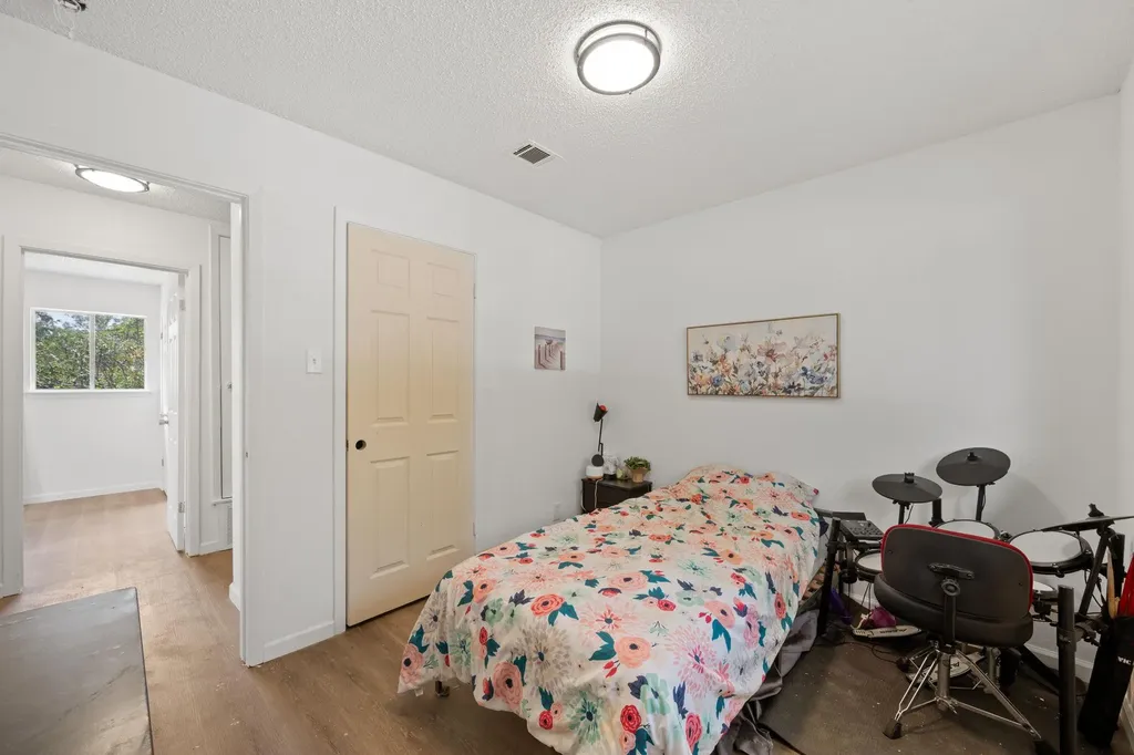 5800 Breezewood Drive Austin TX 78745