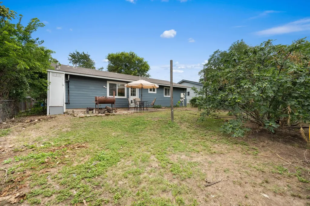 5800 Breezewood Drive Austin TX 78745