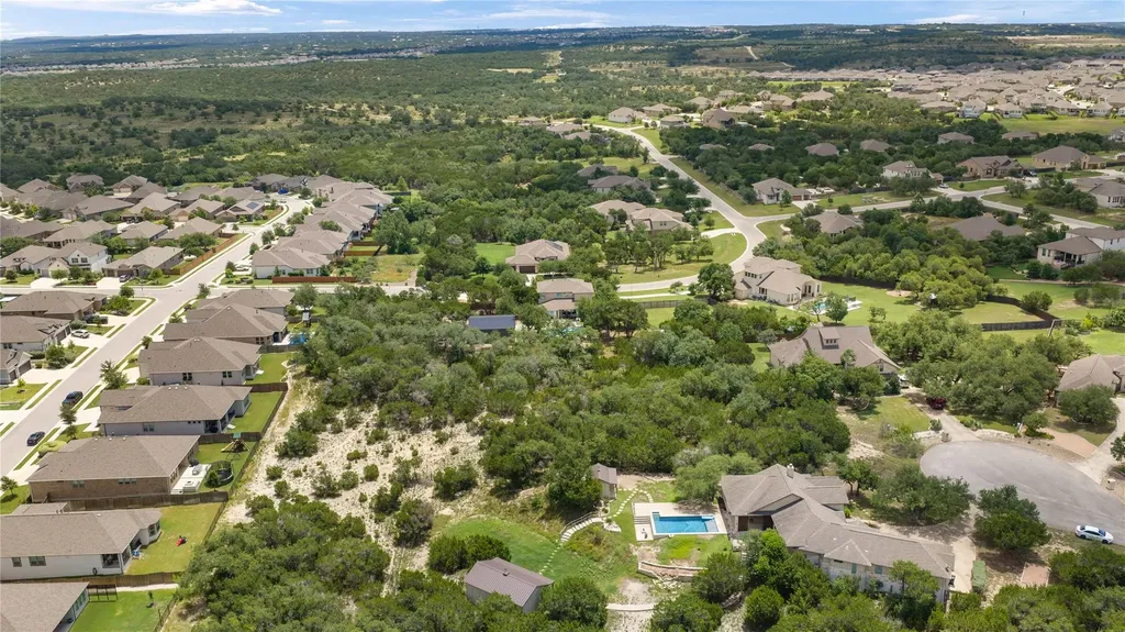 179 Shawnee Trail Dripping Springs TX 78620