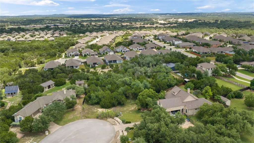 179 Shawnee Trail Dripping Springs TX 78620