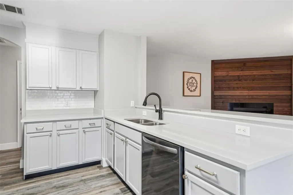 119 Salado Drive Kyle TX 78640