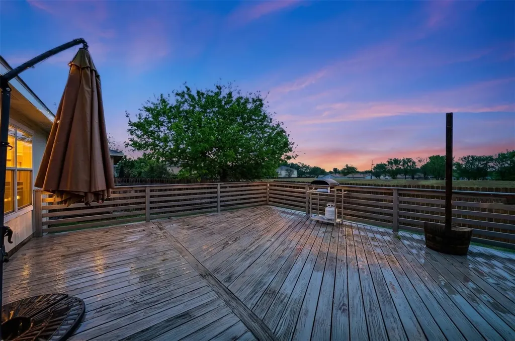 119 Salado Drive Kyle TX 78640