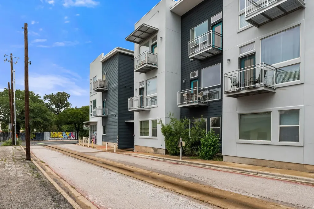 2931 E 12th Street Austin TX 78702