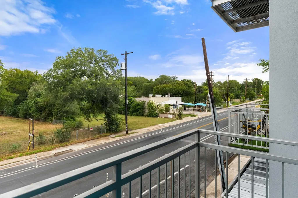 2931 E 12th Street Austin TX 78702