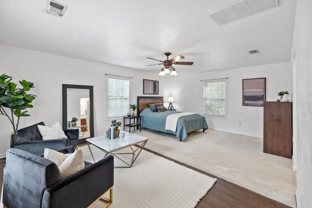 902 Mansell Avenue Austin TX 78702