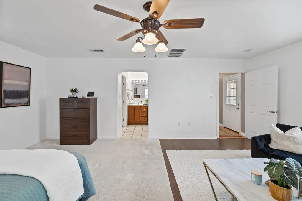 902 Mansell Avenue Austin TX 78702