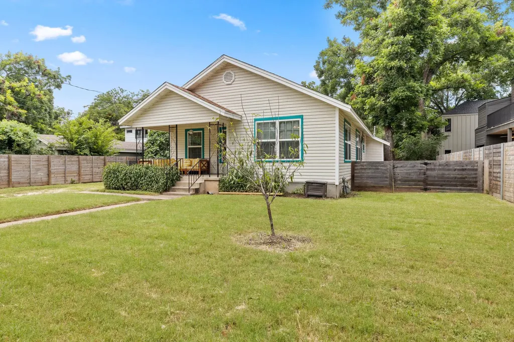 902 Mansell Avenue Austin TX 78702