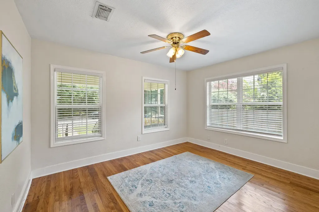 902 Mansell Avenue Austin TX 78702