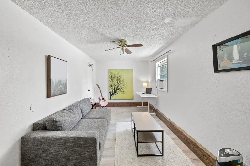 902 Mansell Avenue Austin TX 78702