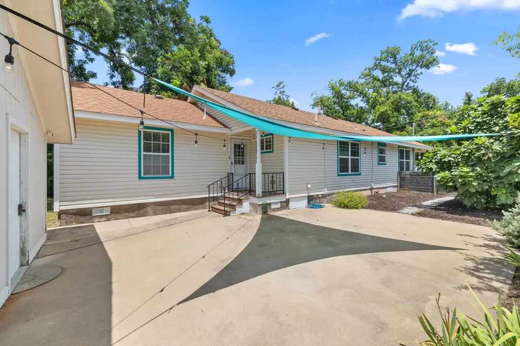 902 Mansell Avenue Austin TX 78702