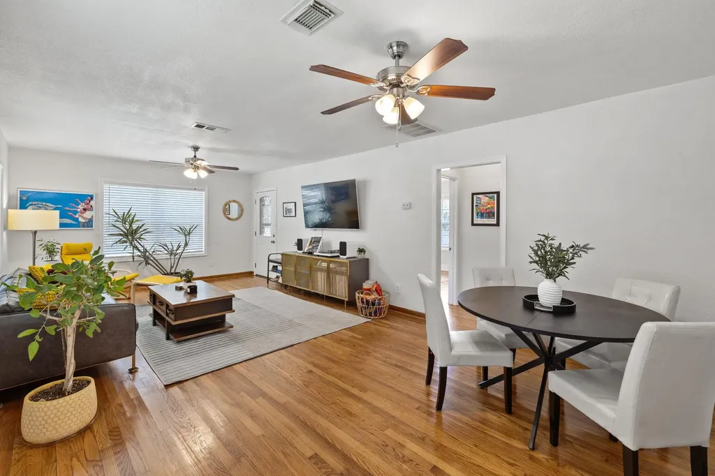 902 Mansell Avenue Austin TX 78702