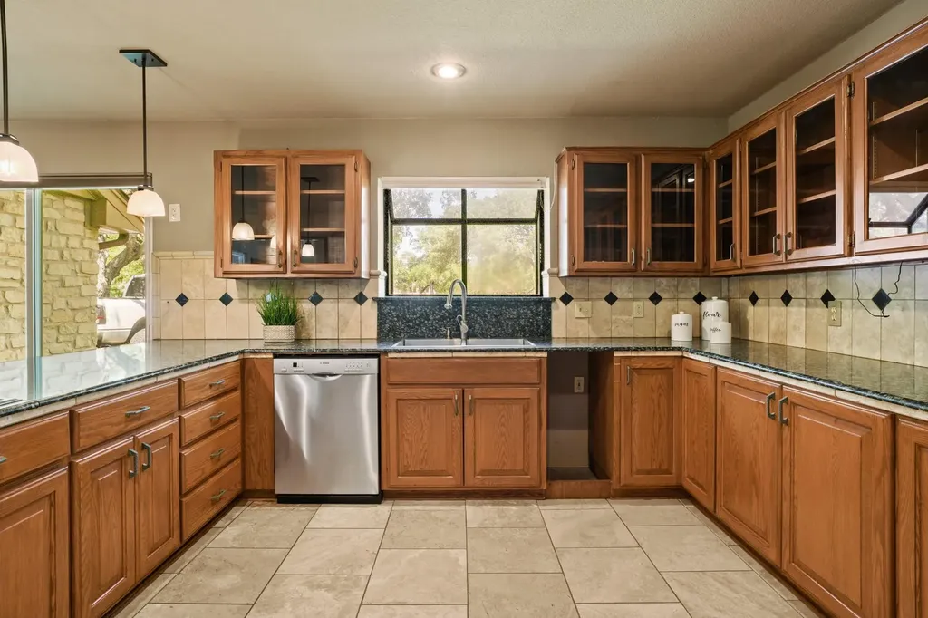 176 Logan Ranch Road Georgetown TX 78628