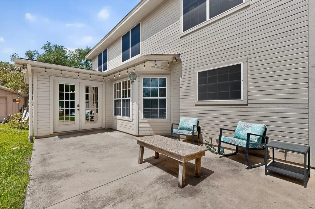 311 Oak Forest Cove Buda TX 78610