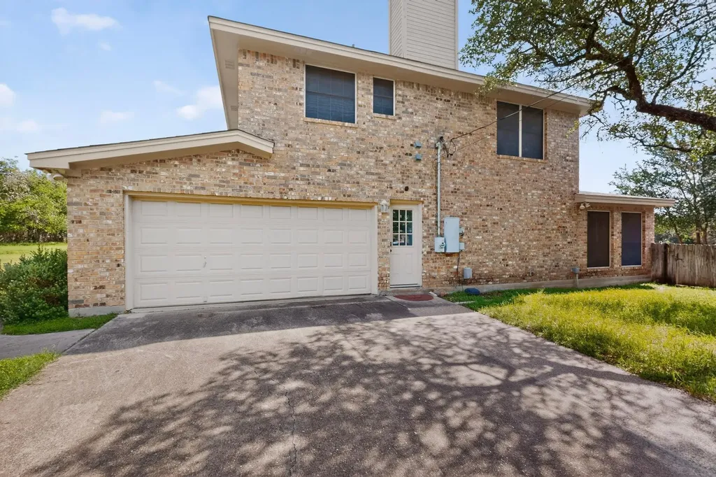 311 Oak Forest Cove Buda TX 78610