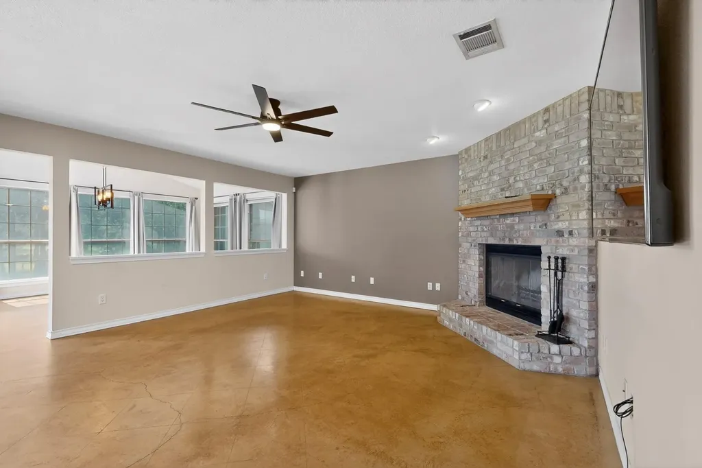 311 Oak Forest Cove Buda TX 78610