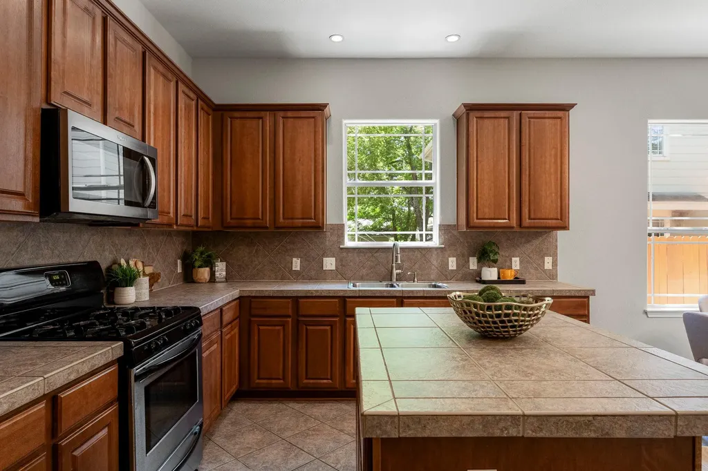 5005 Eilers Avenue Austin TX 78751