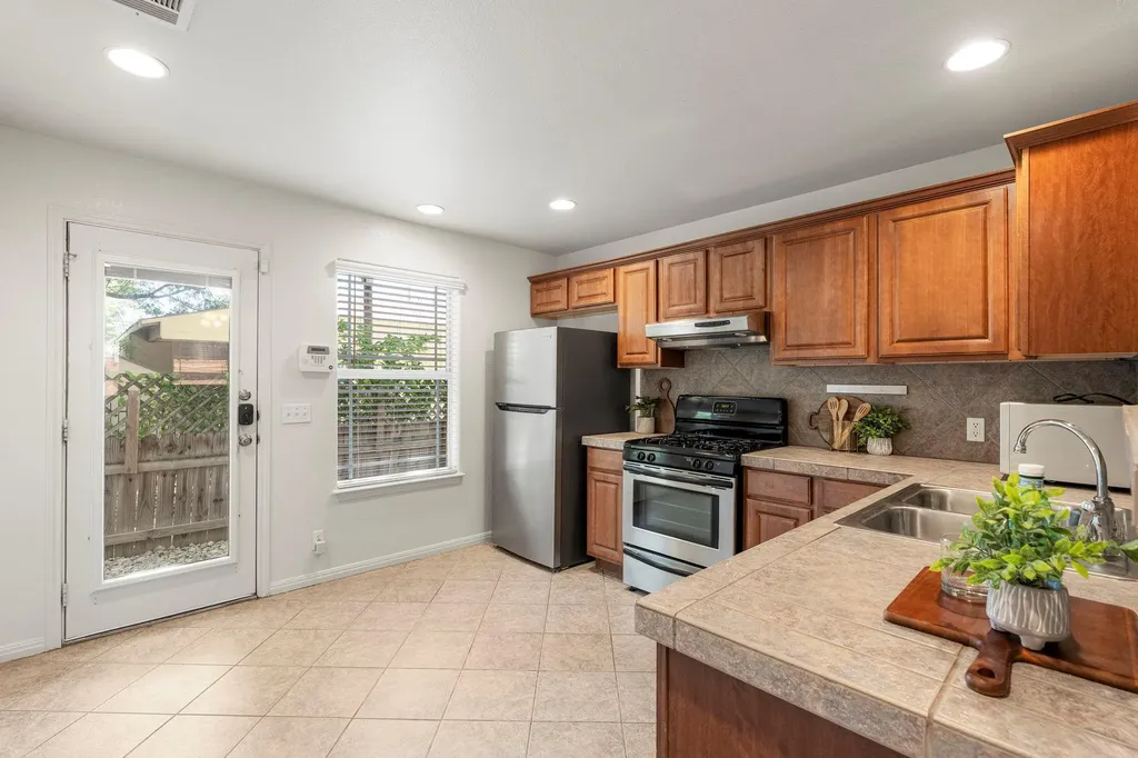 5005 Eilers Avenue Austin TX 78751