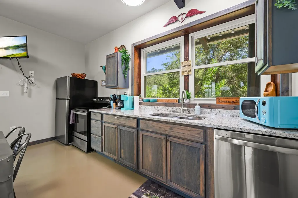 28531 Paradise Manor Drive Marble Falls TX 78654