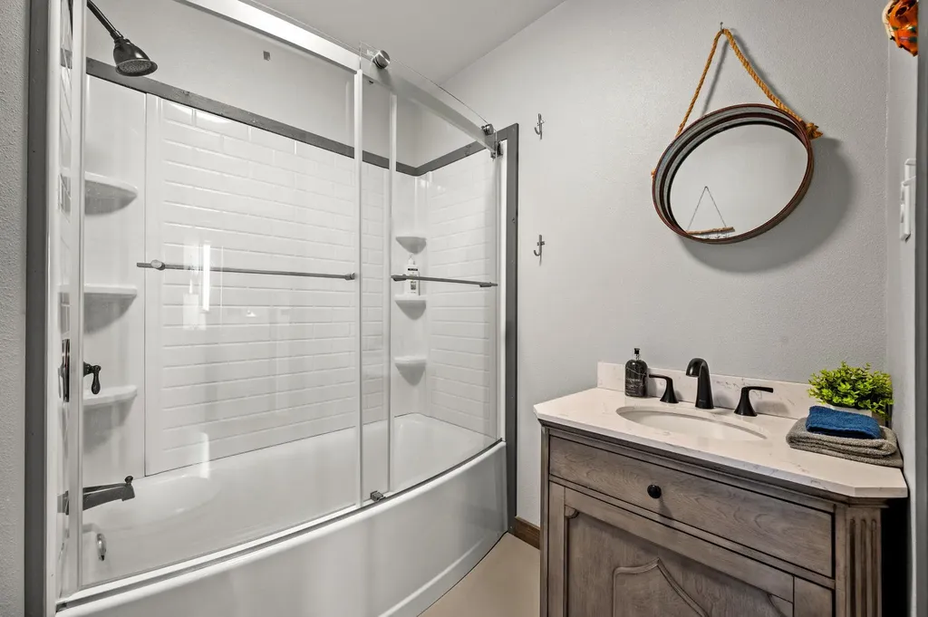 28531 Paradise Manor Drive Marble Falls TX 78654