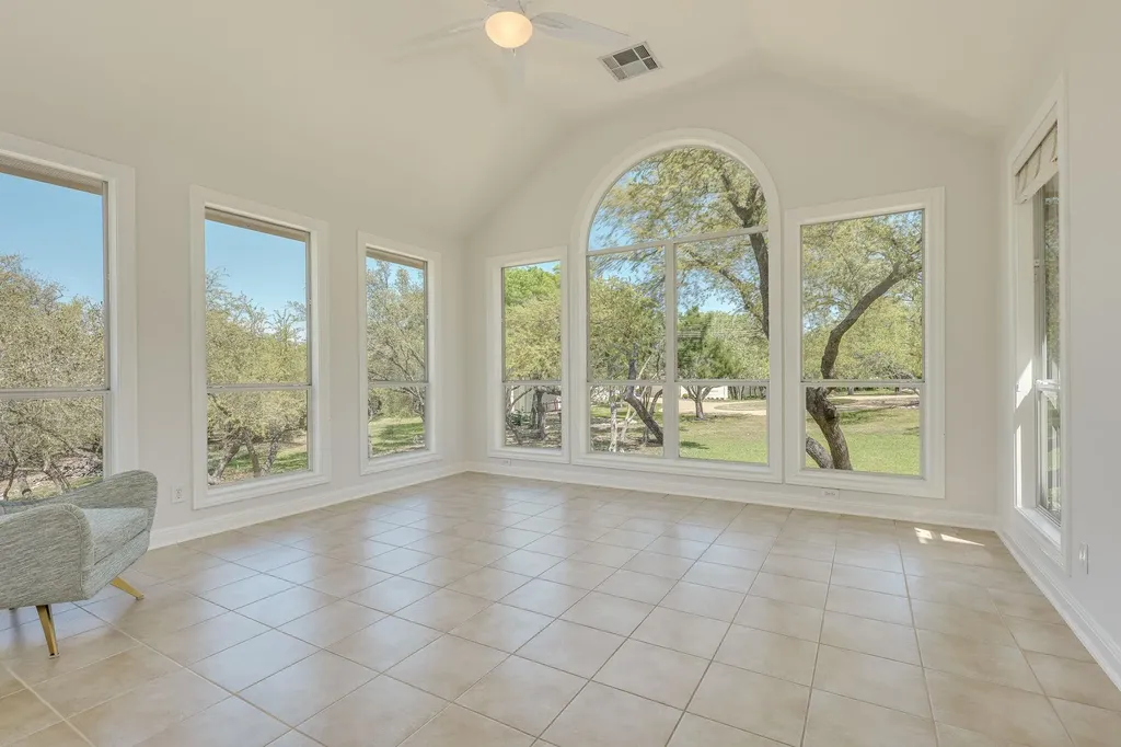 4424 Lago Viento Austin TX 78734