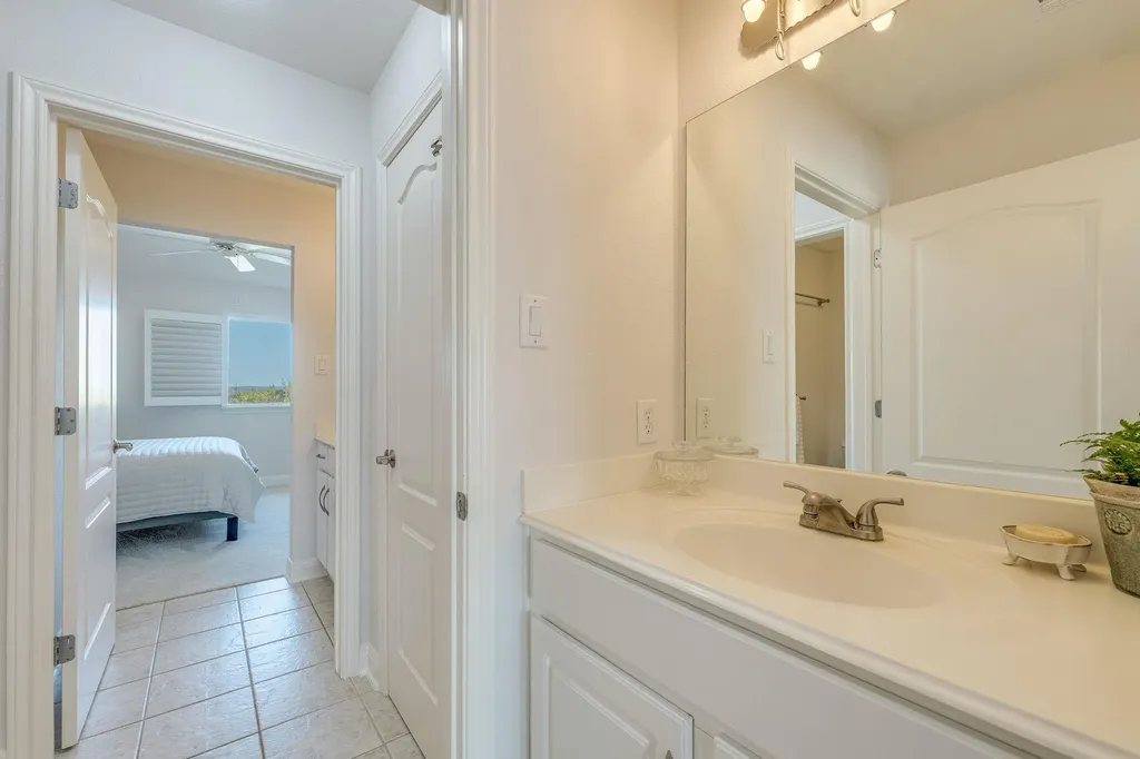 4424 Lago Viento Austin TX 78734