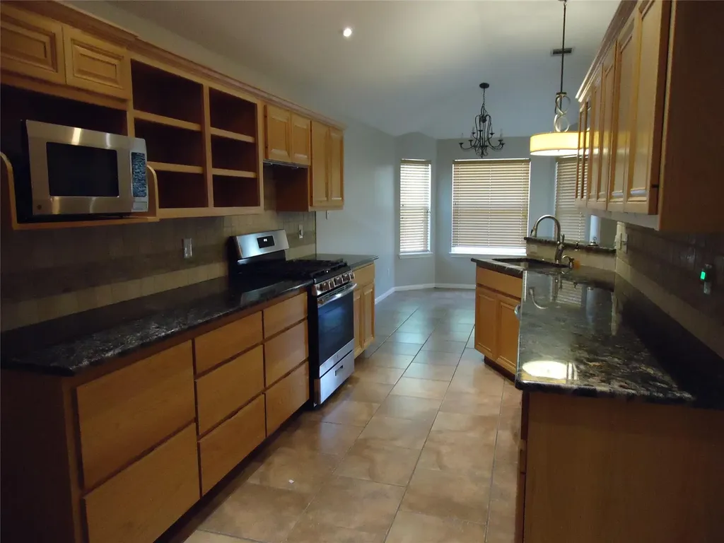 1404 Peachtree Valley Drive Round Rock TX 78681