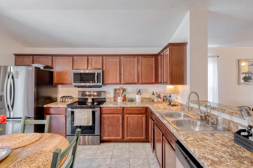 174 Falcon Drive Luling TX 78648