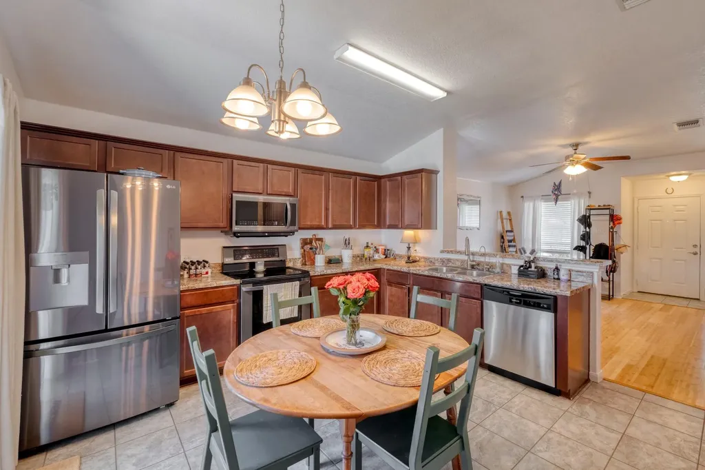174 Falcon Drive Luling TX 78648