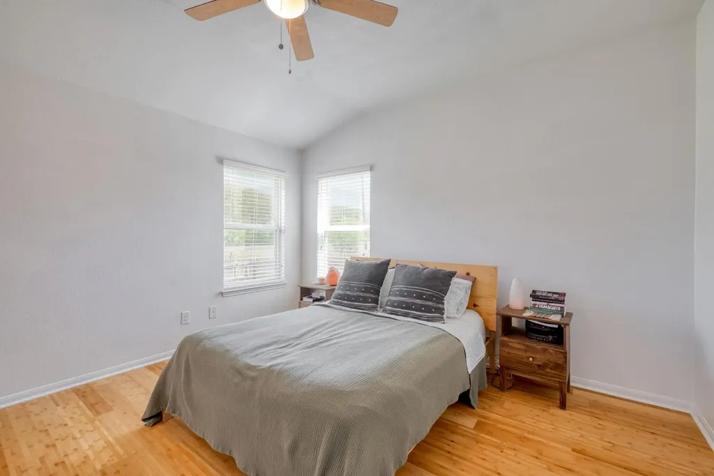174 Falcon Drive Luling TX 78648