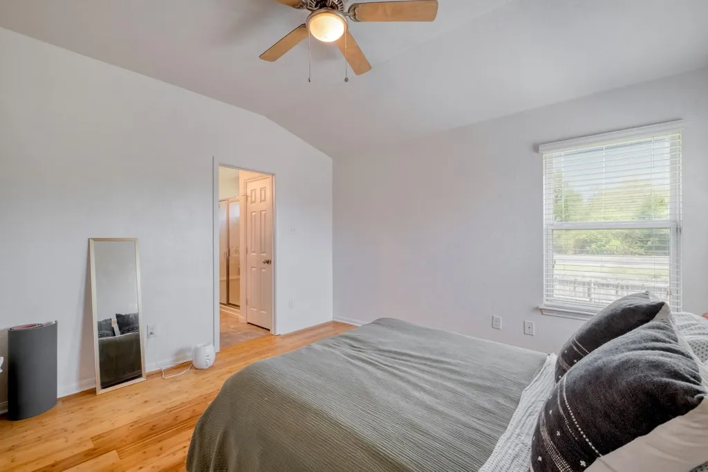 174 Falcon Drive Luling TX 78648