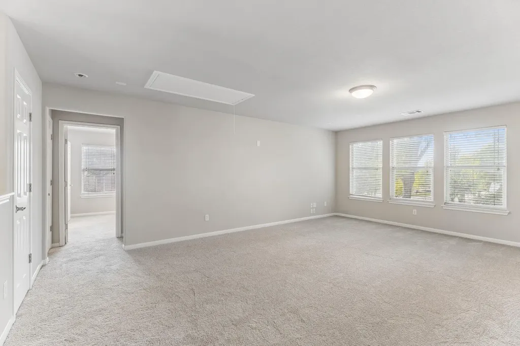 391 Middle Creek Buda TX 78610