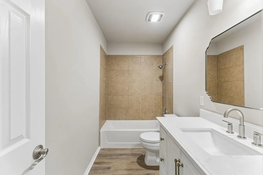 391 Middle Creek Buda TX 78610