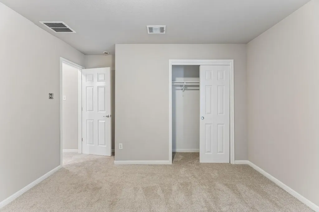 391 Middle Creek Buda TX 78610