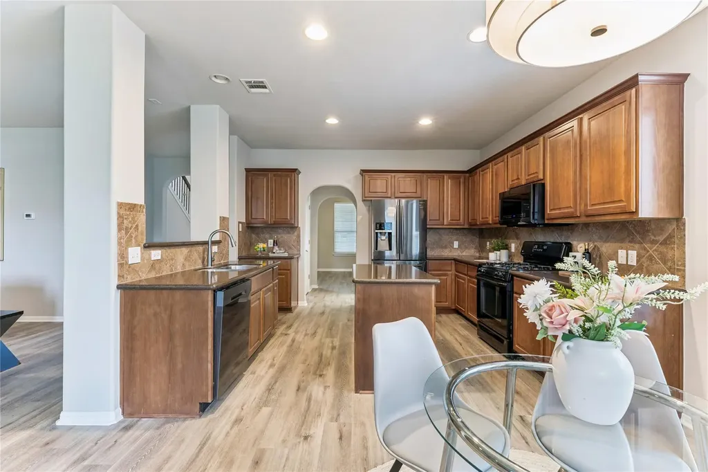 391 Middle Creek Buda TX 78610