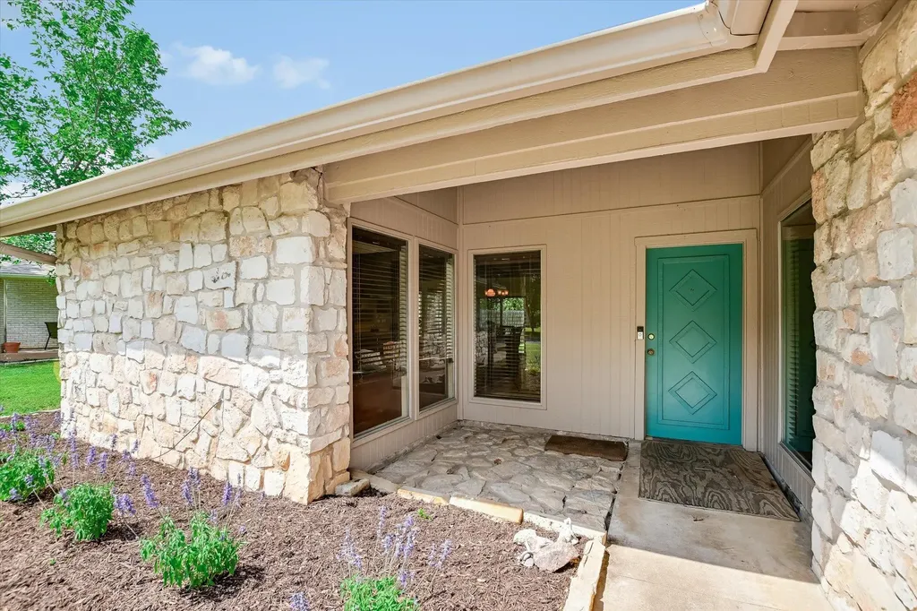 4806 Canyonbend Circle Austin TX 78735