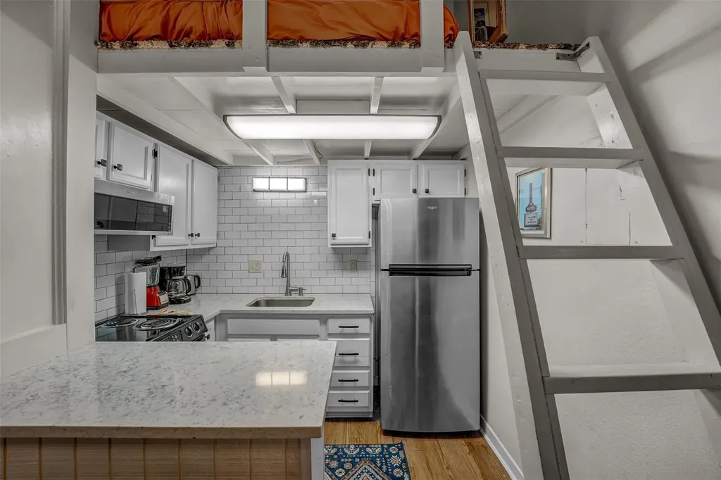 1000 W 26th Street Austin TX 78705