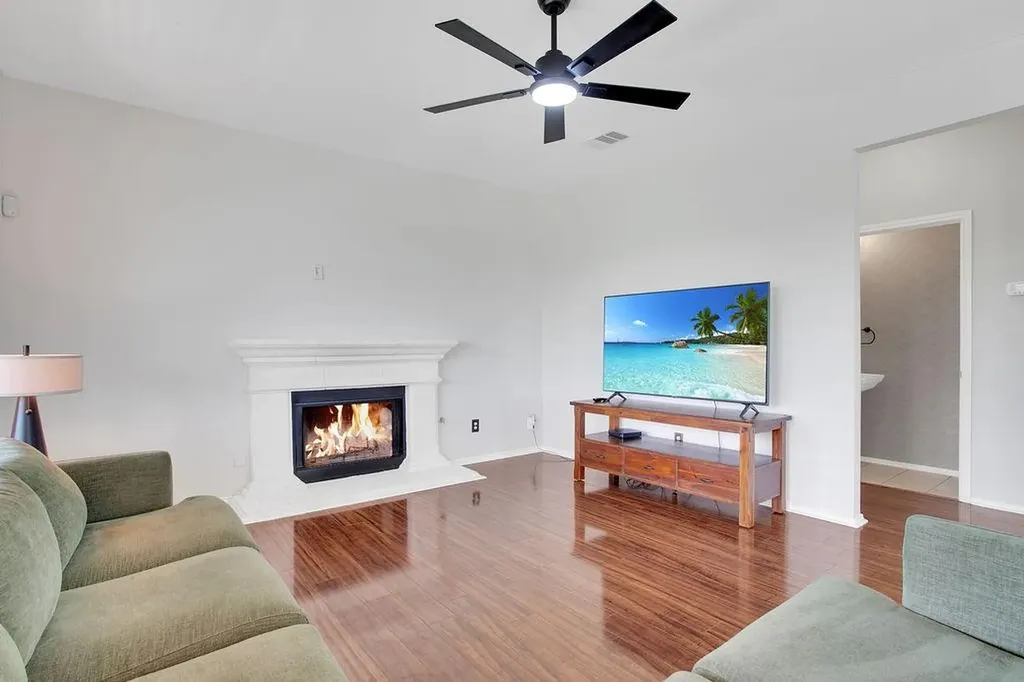 10720 Finsbury Drive Austin TX 78748