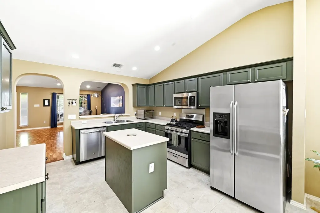 141 Morrell Kyle TX 78640