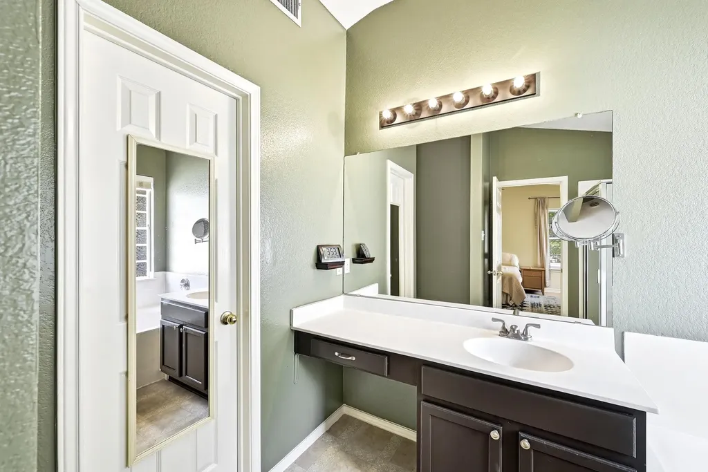 141 Morrell Kyle TX 78640