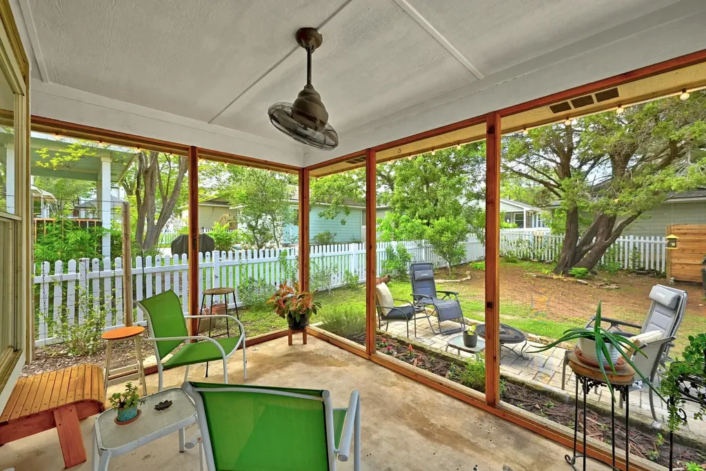 141 Morrell Kyle TX 78640