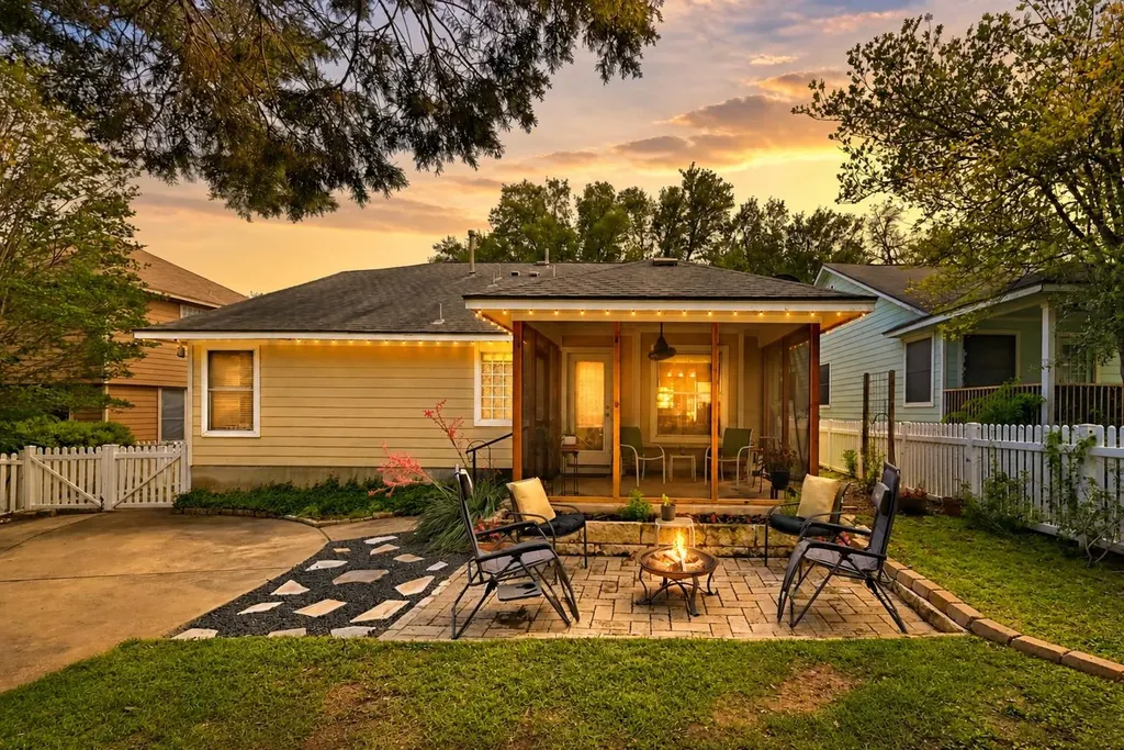 141 Morrell Kyle TX 78640