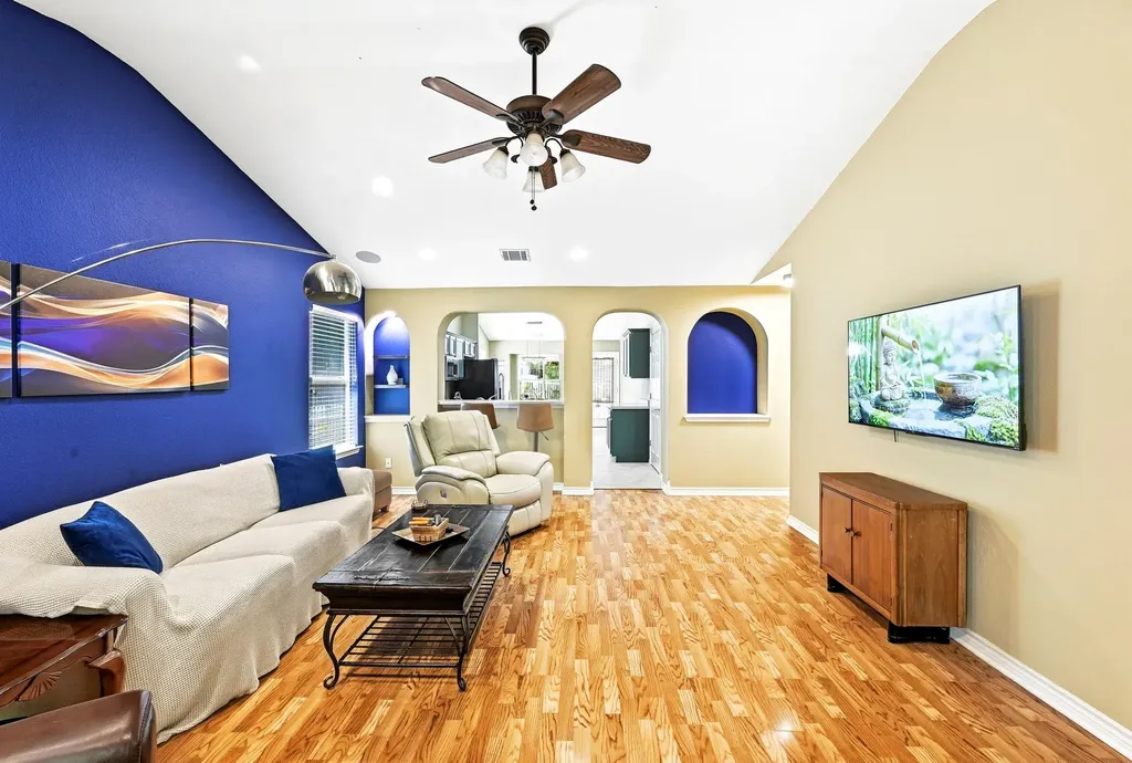 141 Morrell Kyle TX 78640