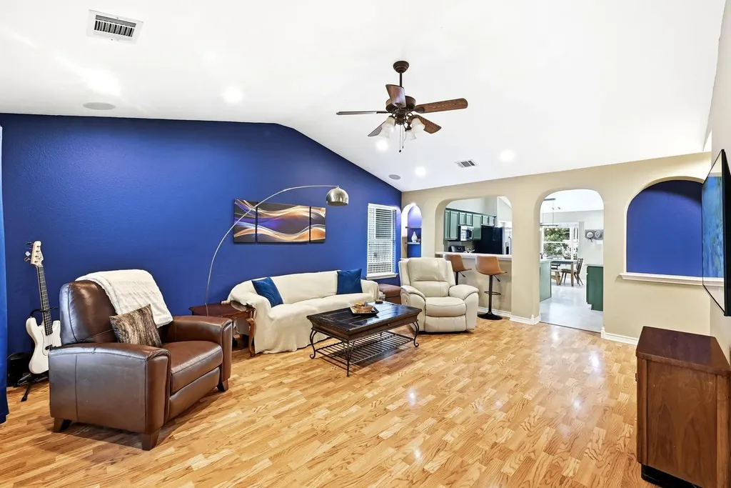 141 Morrell Kyle TX 78640