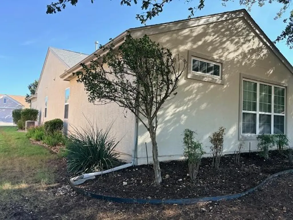 318 Crockett Loop Georgetown TX 78633