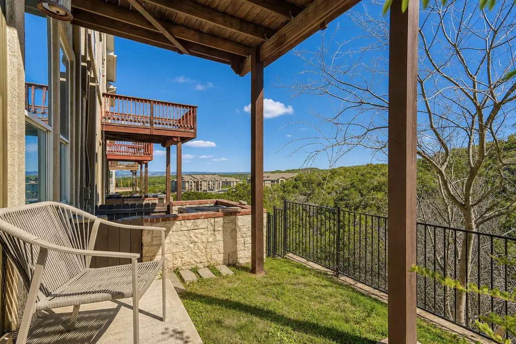 216 Sunrise Ridge Cove Austin TX 78738