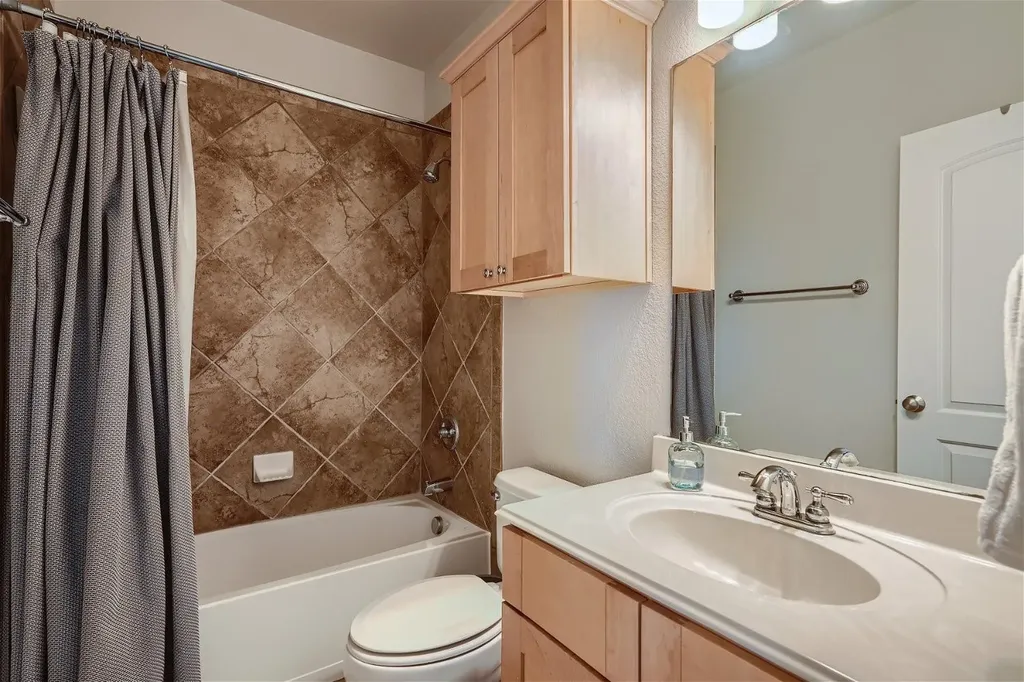 216 Sunrise Ridge Cove Austin TX 78738