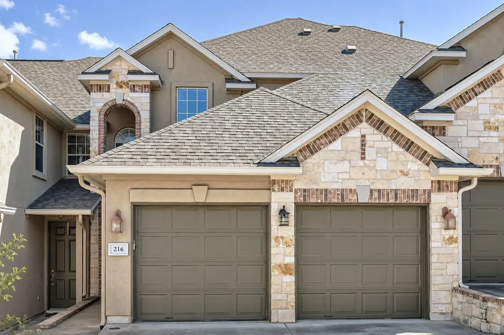216 Sunrise Ridge Cove Austin TX 78738